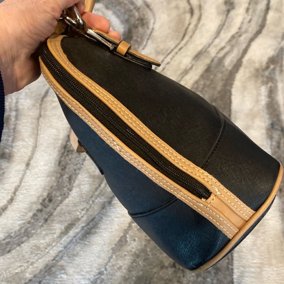 Giani Bernini's black with taupe trim triple compartment structured satchel - Picture 4 of 12